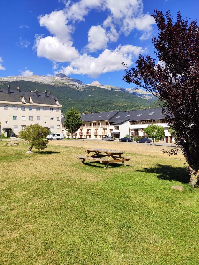 Apartamento El Roble Villanua Luaran gambar