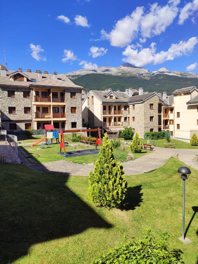 Apartamento El Roble Villanua Luaran gambar